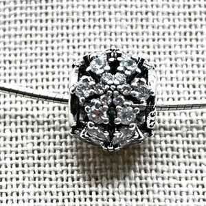 NWOT Sterling silver omega necklace with crystal beaded charm 16”